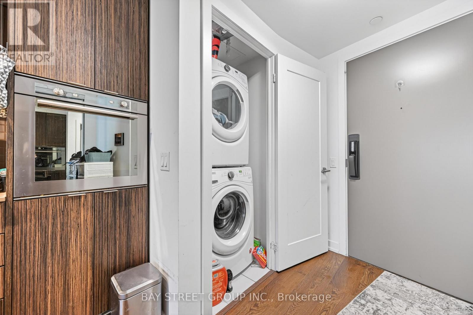 1002 - 10 York Street, Toronto, Ontario  M5J 2Z2 - Photo 8 - C13051028