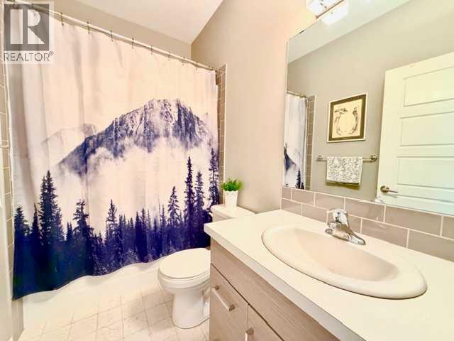 112 Mackenzie Ranch Way, Lacombe, Alberta  T4L 0K1 - Photo 8 - A2308357