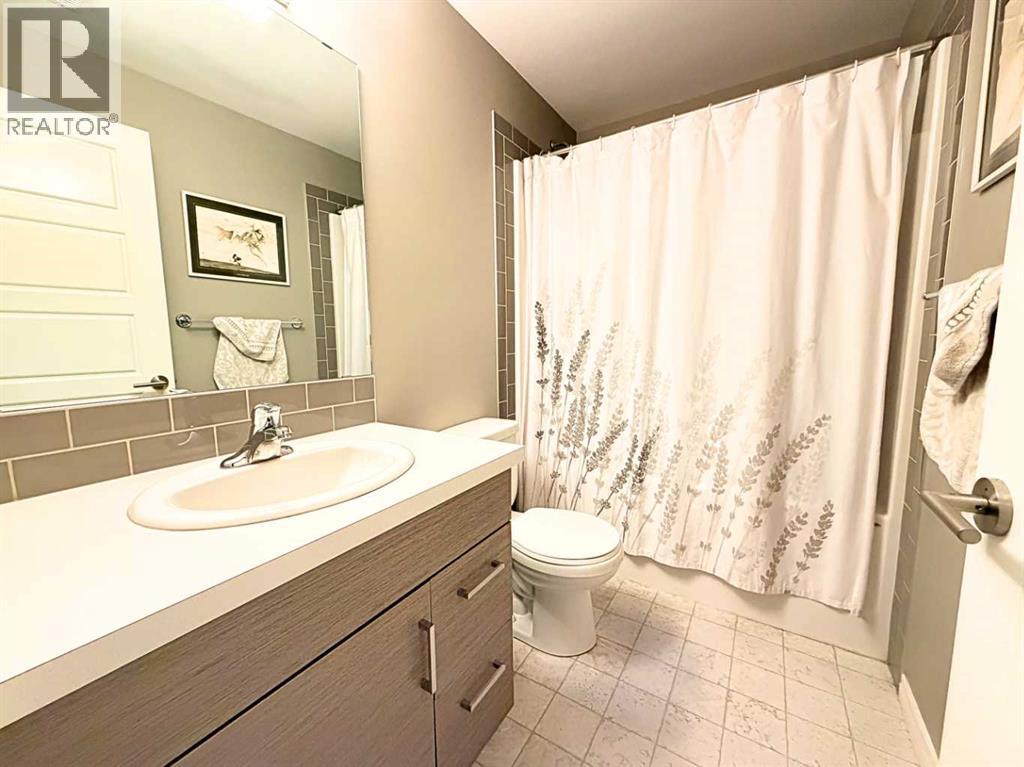 112 Mackenzie Ranch Way, Lacombe, Alberta  T4L 0K1 - Photo 10 - A2308357