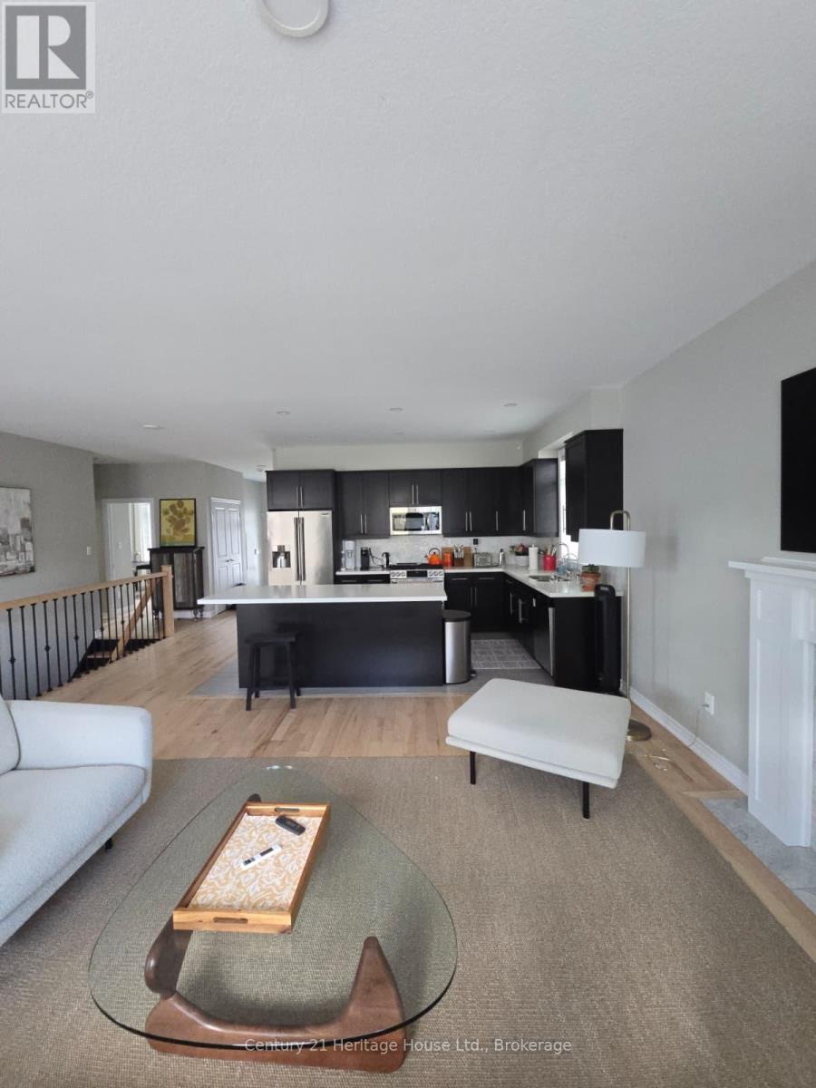 219 Falconridge Drive, Kitchener, Ontario  N2K 0B6 - Photo 14 - X13108406