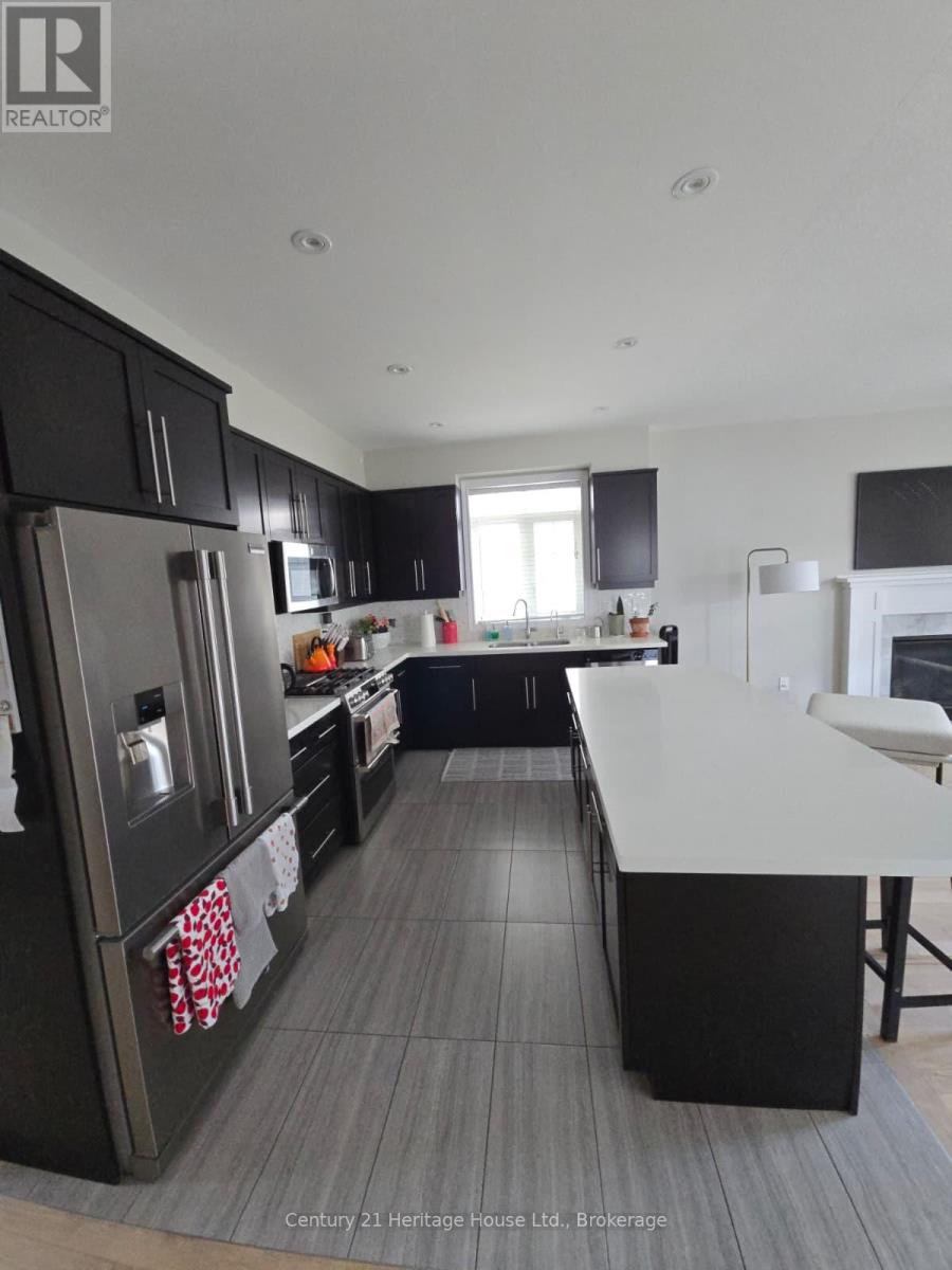 219 Falconridge Drive, Kitchener, Ontario  N2K 0B6 - Photo 7 - X13108406