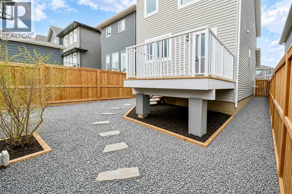 19 Heritage Rise, Cochrane, Alberta  T4C 2R4 - Photo 41 - A2309687