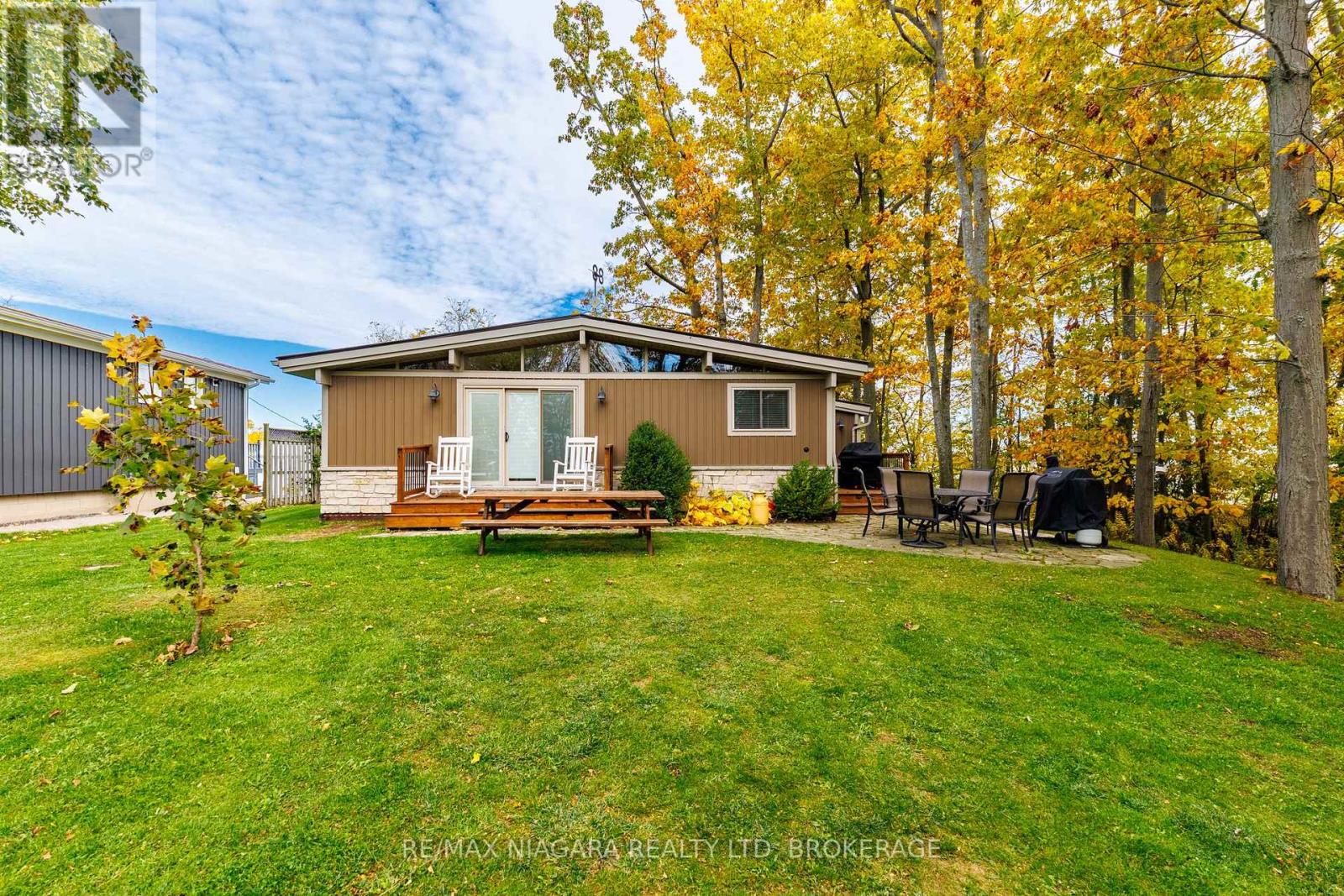 42 Mohawk Point Road, Haldimand, Ontario  N0A 1K0 - Photo 27 - X12872154