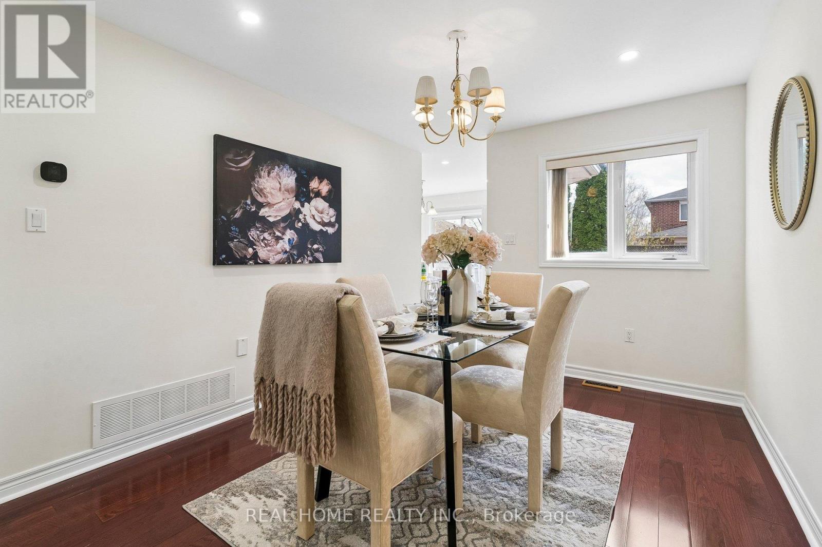 31 Prince Drive, Bradford West Gwillimbury, Ontario  L3Z 3B7 - Photo 10 - N13108416