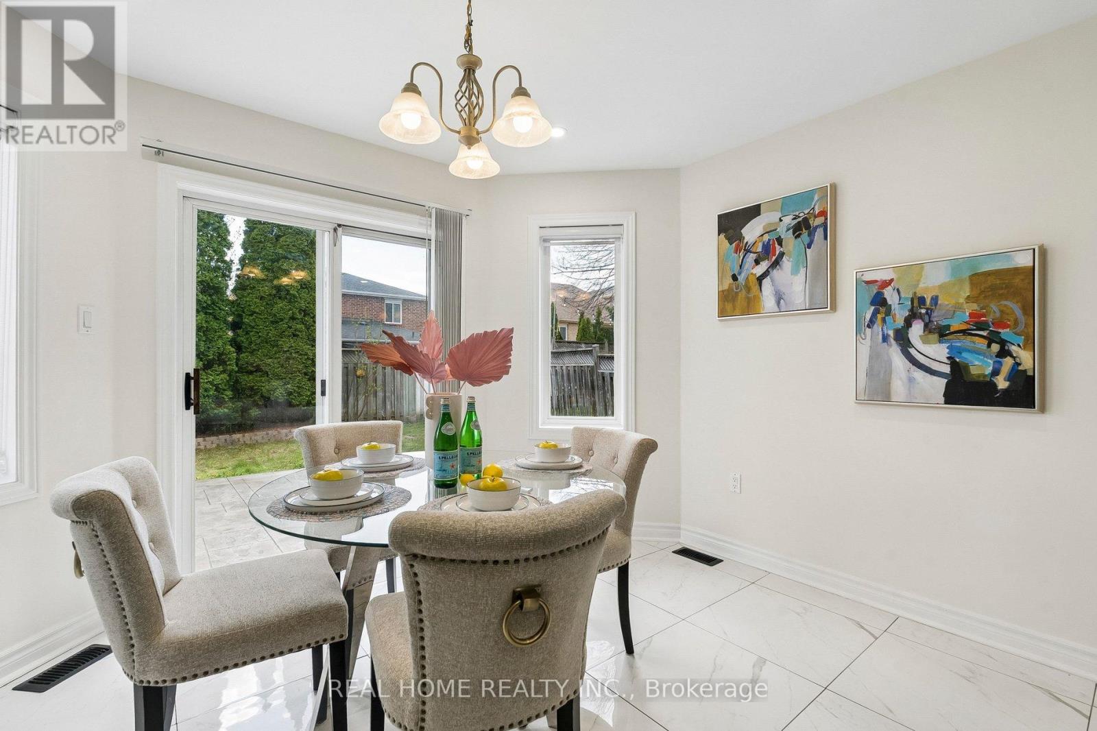 31 Prince Drive, Bradford West Gwillimbury, Ontario  L3Z 3B7 - Photo 15 - N13108416
