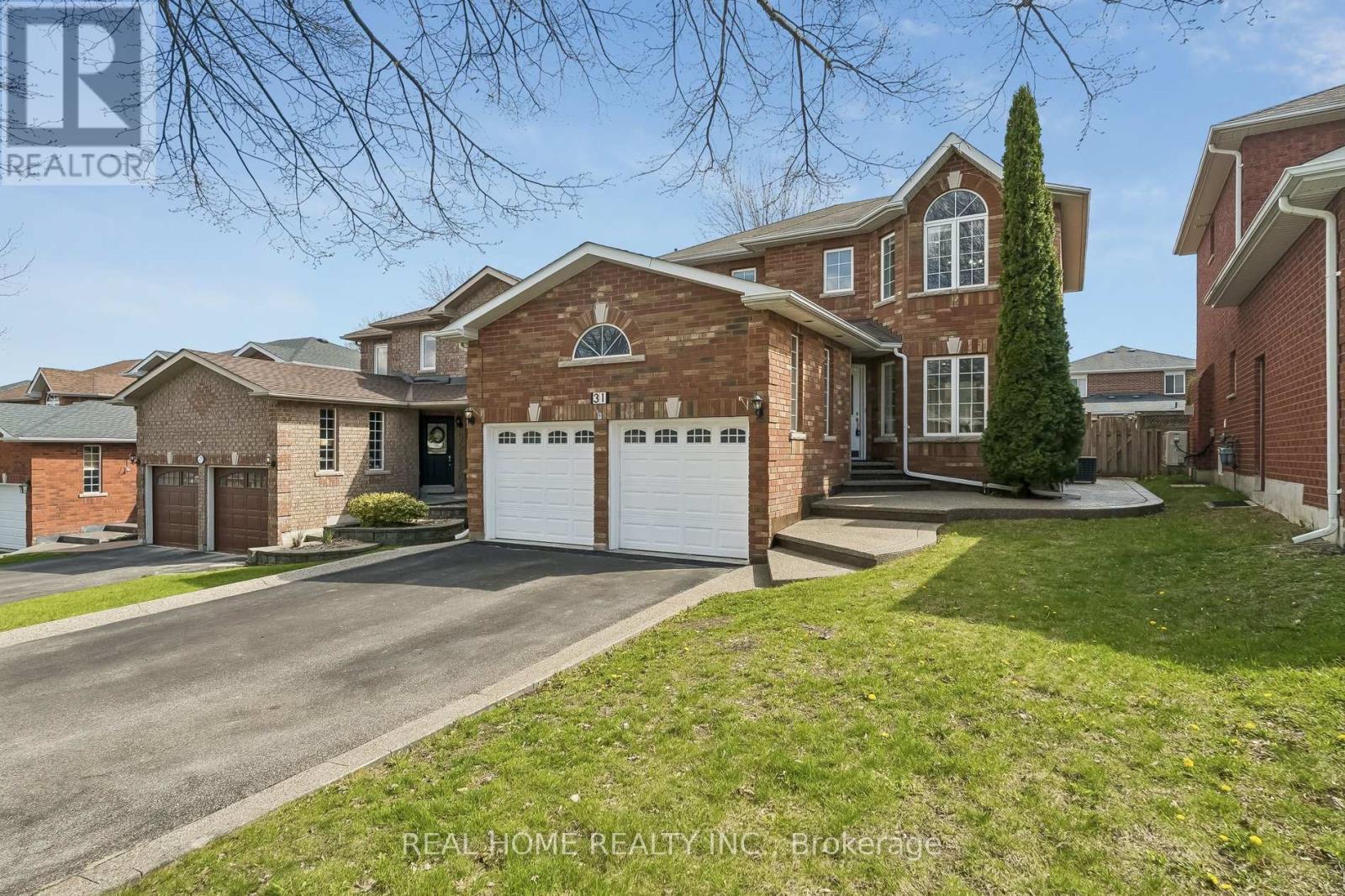 31 Prince Drive, Bradford West Gwillimbury, Ontario  L3Z 3B7 - Photo 2 - N13108416