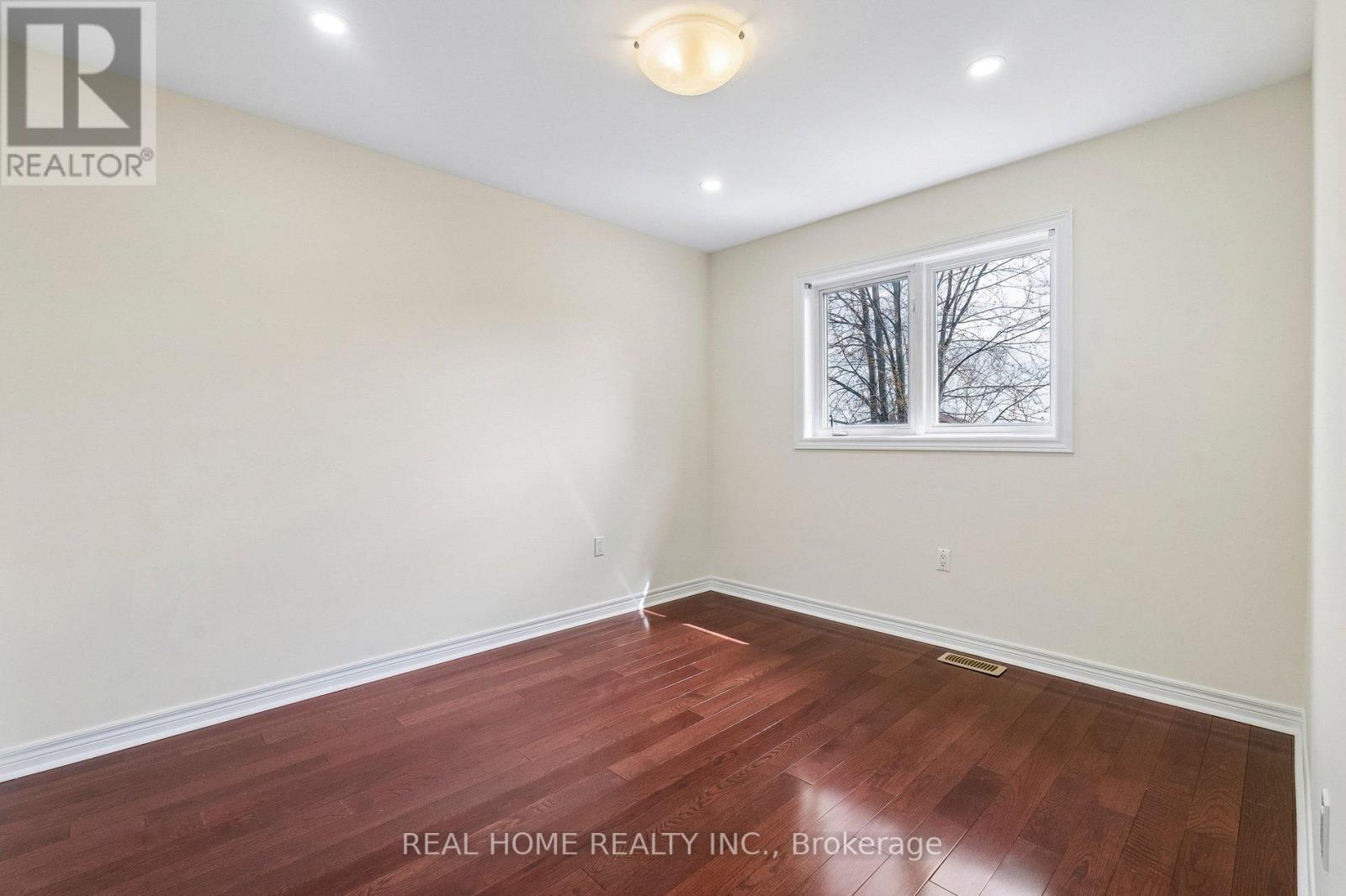 31 Prince Drive, Bradford West Gwillimbury, Ontario  L3Z 3B7 - Photo 27 - N13108416