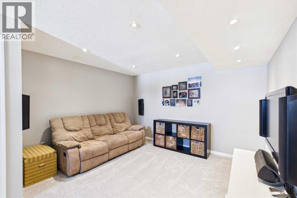 216 Covepark Green Ne, Calgary, Alberta  T3K 6K9 - Photo 32 - A2304853