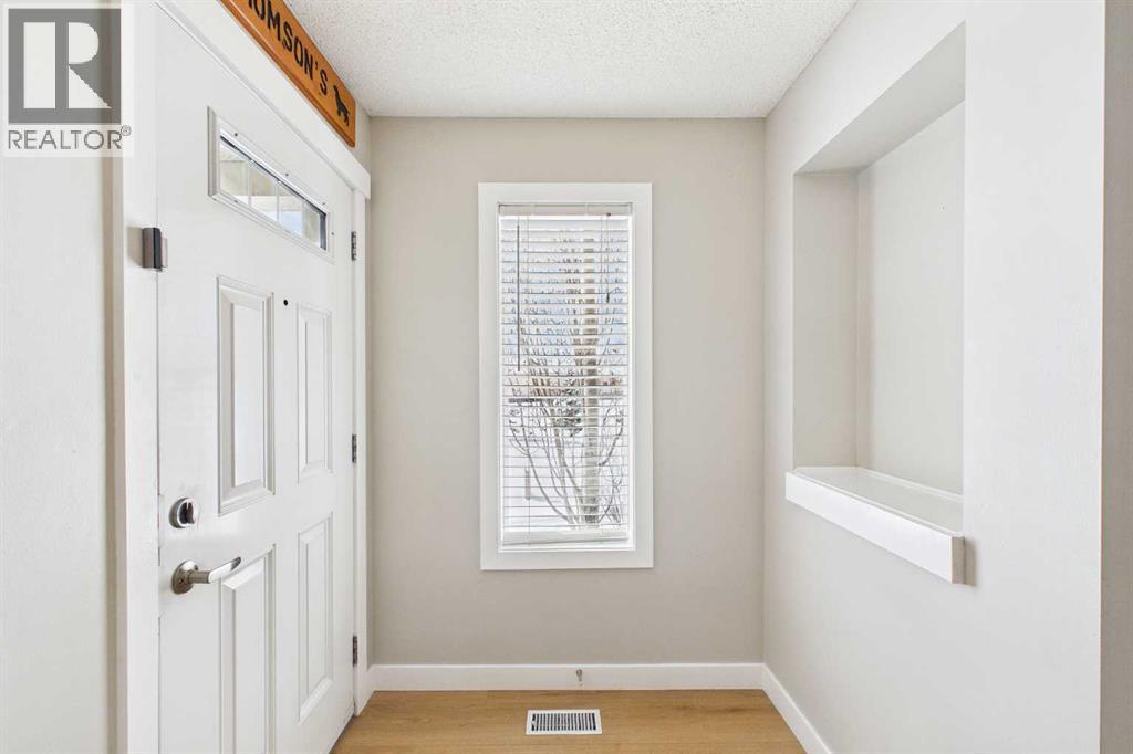 216 Covepark Green Ne, Calgary, Alberta  T3K 6K9 - Photo 18 - A2304853