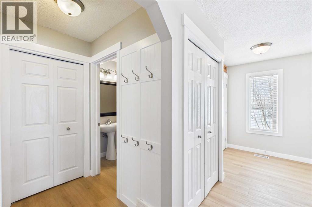 216 Covepark Green Ne, Calgary, Alberta  T3K 6K9 - Photo 14 - A2304853