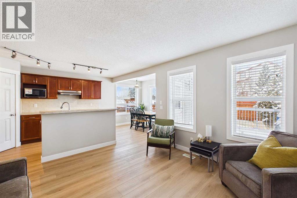 216 Covepark Green Ne, Calgary, Alberta  T3K 6K9 - Photo 7 - A2304853