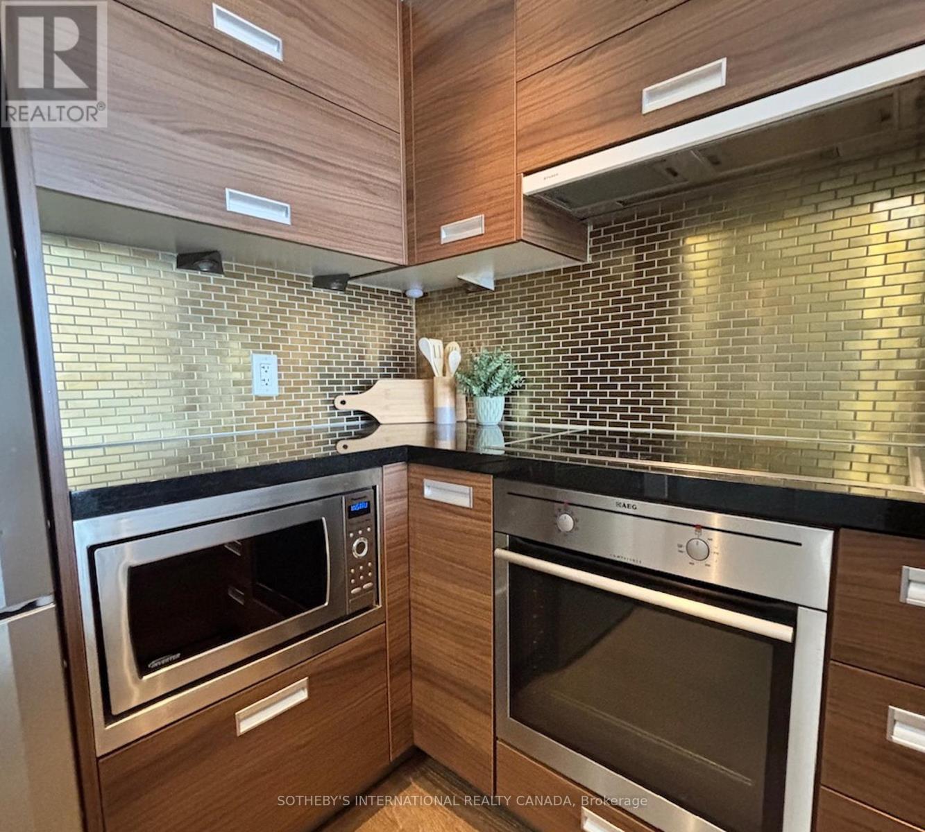 809 - 90 Park Lawn Road, Toronto, Ontario  M8Y 3H8 - Photo 8 - W13108430