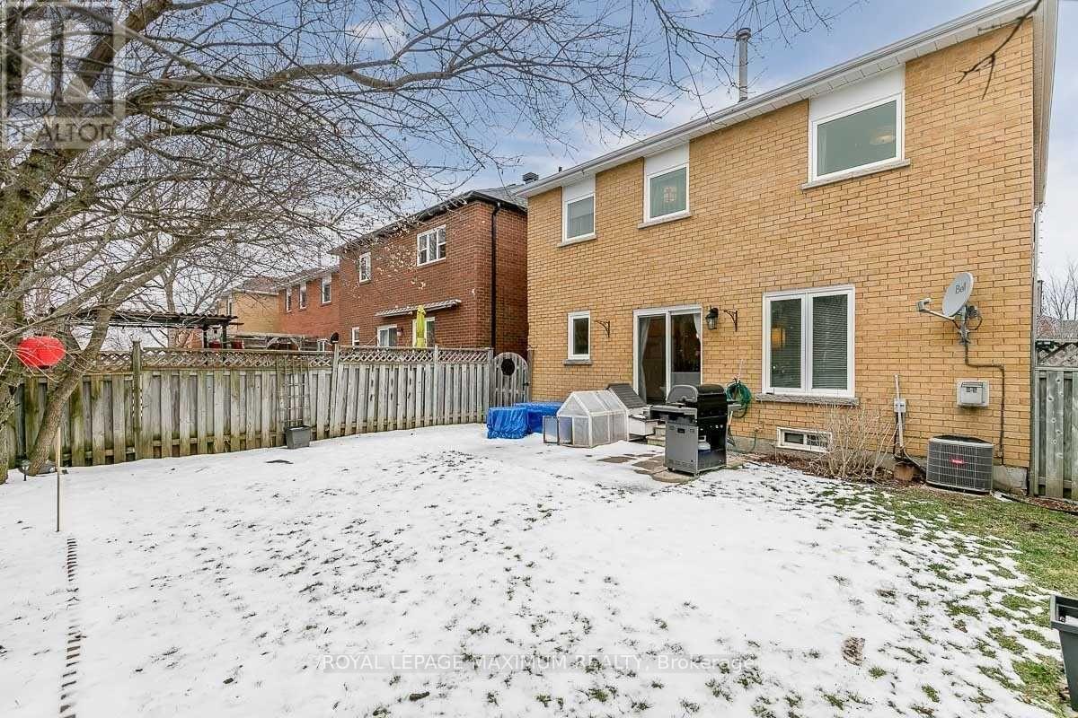 112 Jordan Drive, Orangeville, Ontario  L9W 4W7 - Photo 4 - W13108440