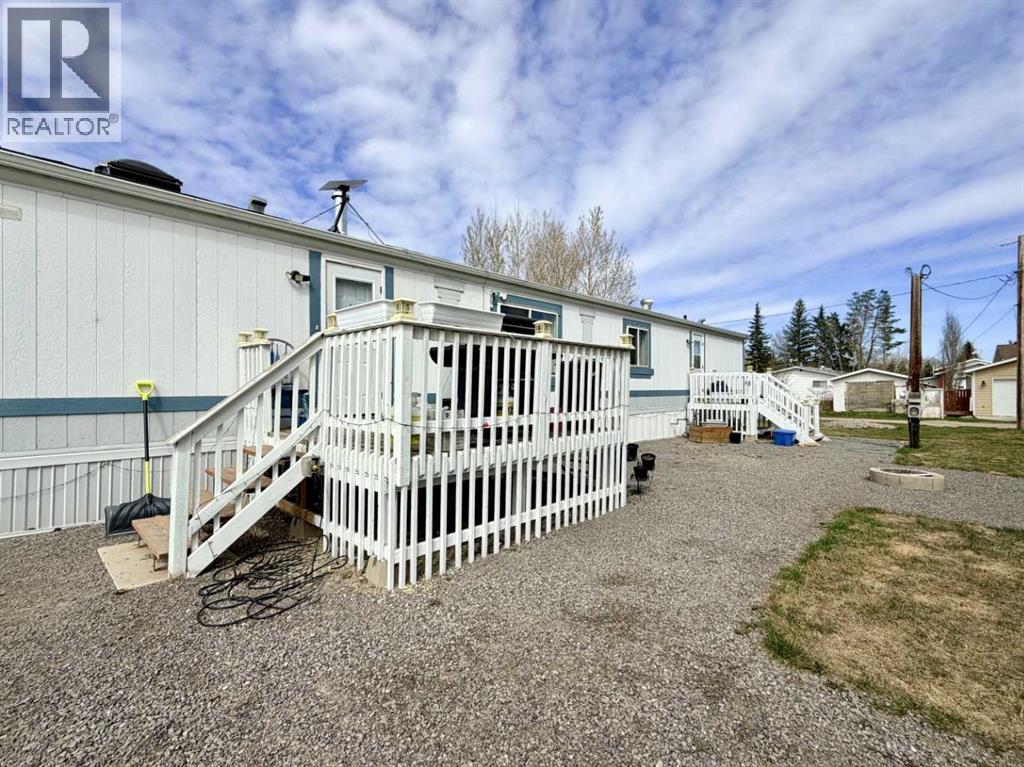 106 3 Avenue, Leslieville, Alberta  T0M 1H0 - Photo 5 - A2309351