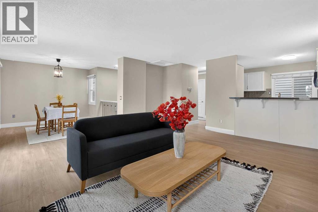 217, 36 Glamis Green Sw, Calgary, Alberta  T3E 6V1 - Photo 1 - A2299929