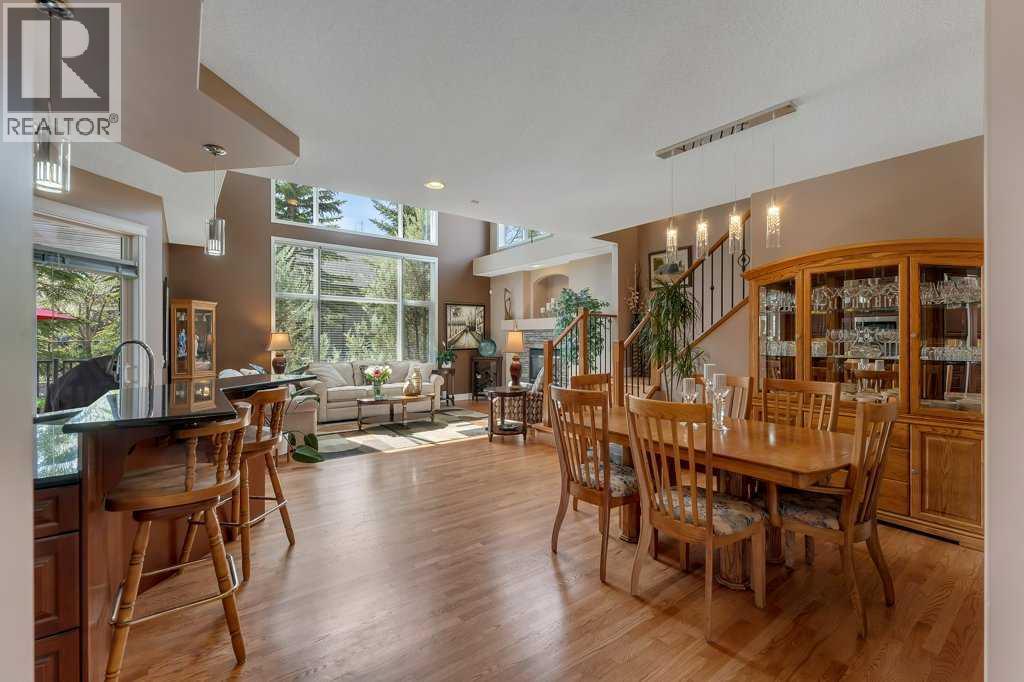 101 Valley Creek Place Nw, Calgary, Alberta  T3B 5V1 - Photo 15 - A2309773