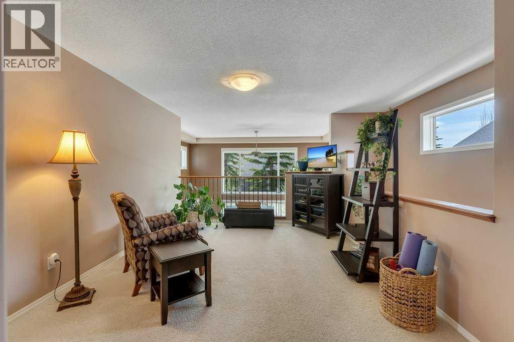 101 Valley Creek Place Nw, Calgary, Alberta  T3B 5V1 - Photo 18 - A2309773
