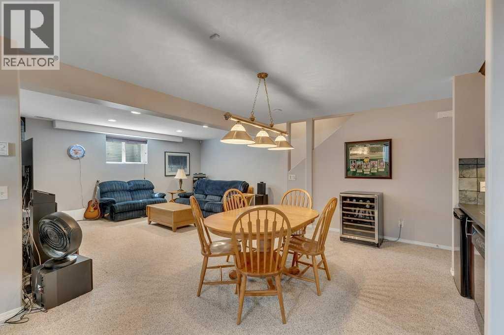 101 Valley Creek Place Nw, Calgary, Alberta  T3B 5V1 - Photo 34 - A2309773