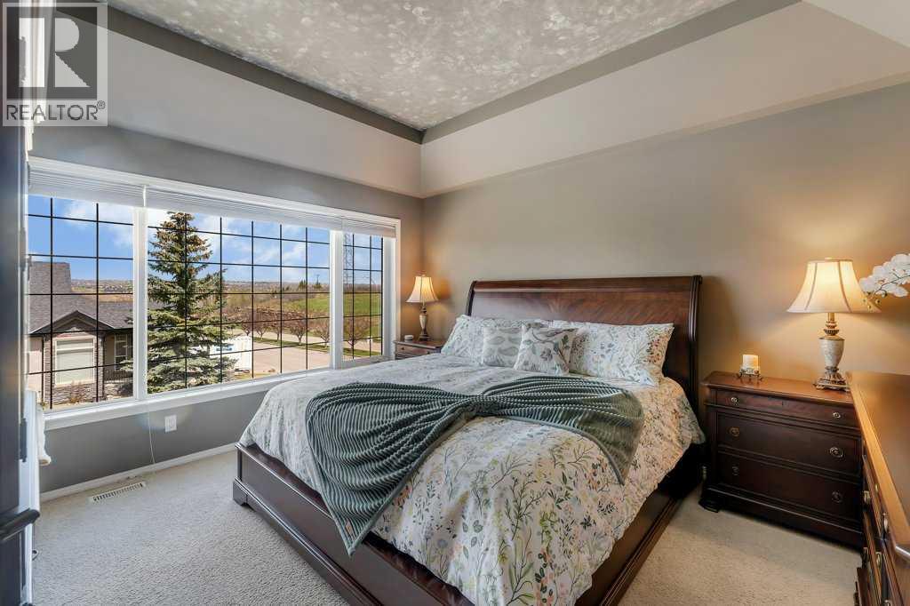 101 Valley Creek Place Nw, Calgary, Alberta  T3B 5V1 - Photo 20 - A2309773