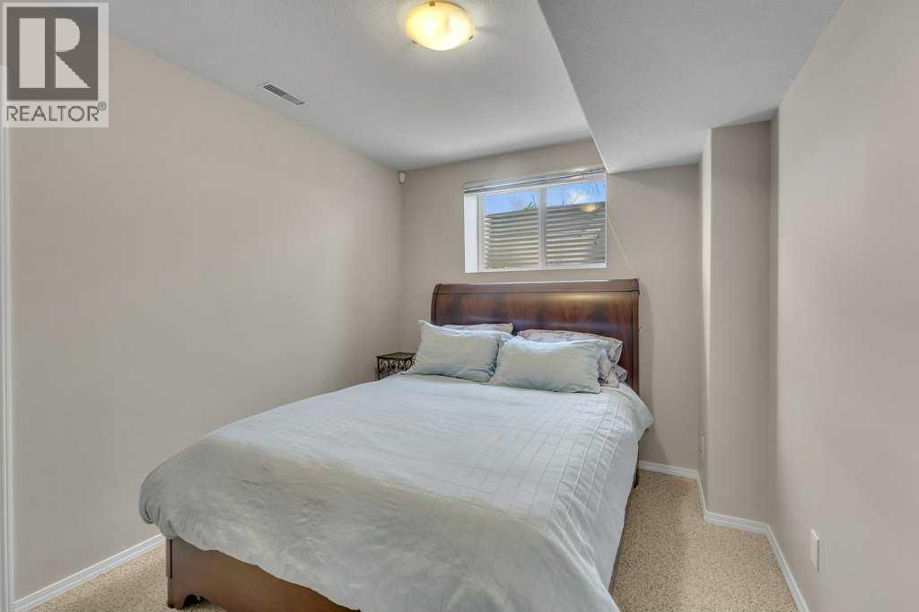 101 Valley Creek Place Nw, Calgary, Alberta  T3B 5V1 - Photo 35 - A2309773