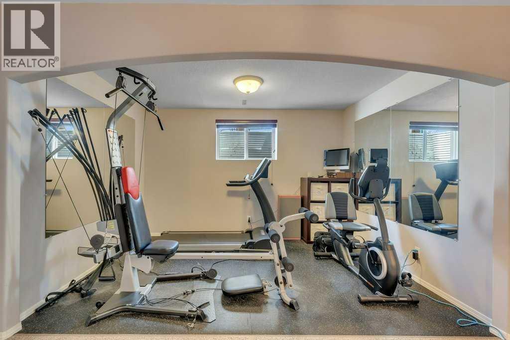 101 Valley Creek Place Nw, Calgary, Alberta  T3B 5V1 - Photo 33 - A2309773