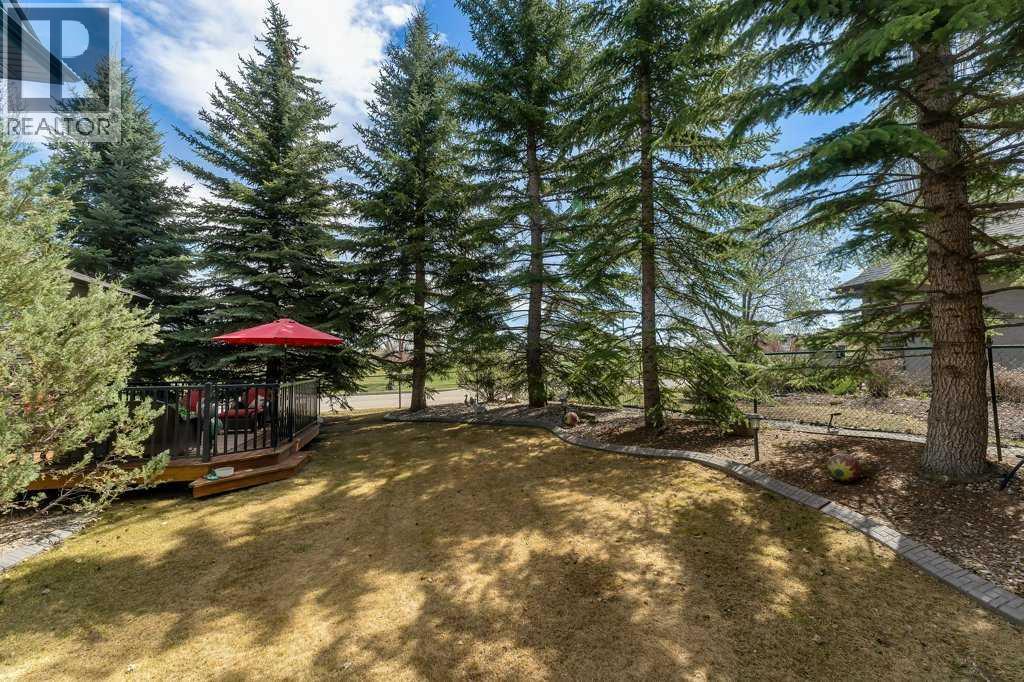 101 Valley Creek Place Nw, Calgary, Alberta  T3B 5V1 - Photo 39 - A2309773