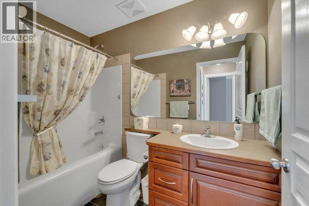 101 Valley Creek Place Nw, Calgary, Alberta  T3B 5V1 - Photo 28 - A2309773