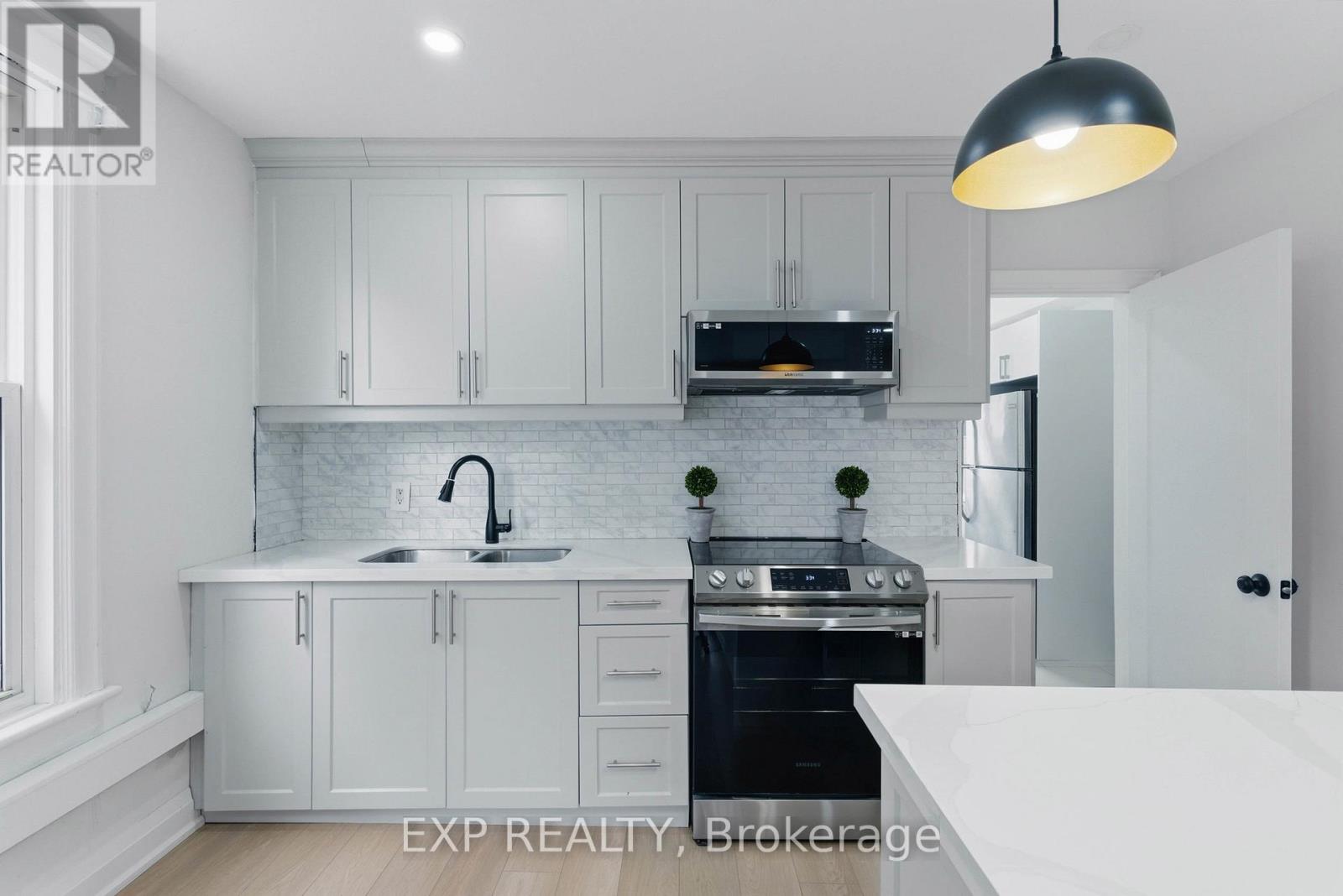 191 Queen Street N, Hamilton, Ontario  L2E 7K8 - Photo 4 - X13108454