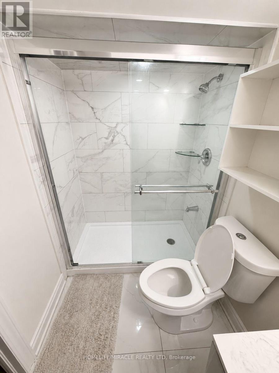 Lower - 61 Lyndbrook Crescent, Brampton, Ontario  L6P 2N9 - Photo 9 - W13108462