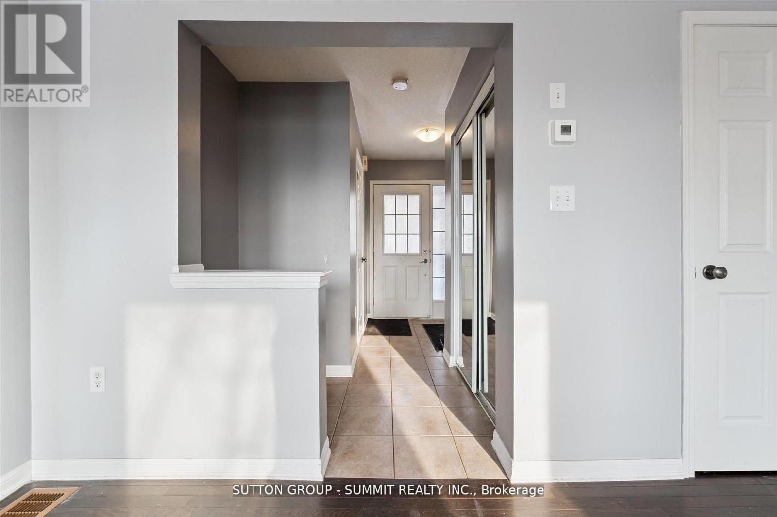 4 - 71 Garth Massey Drive, Cambridge, Ontario  N1T 2G8 - Photo 2 - X13108452