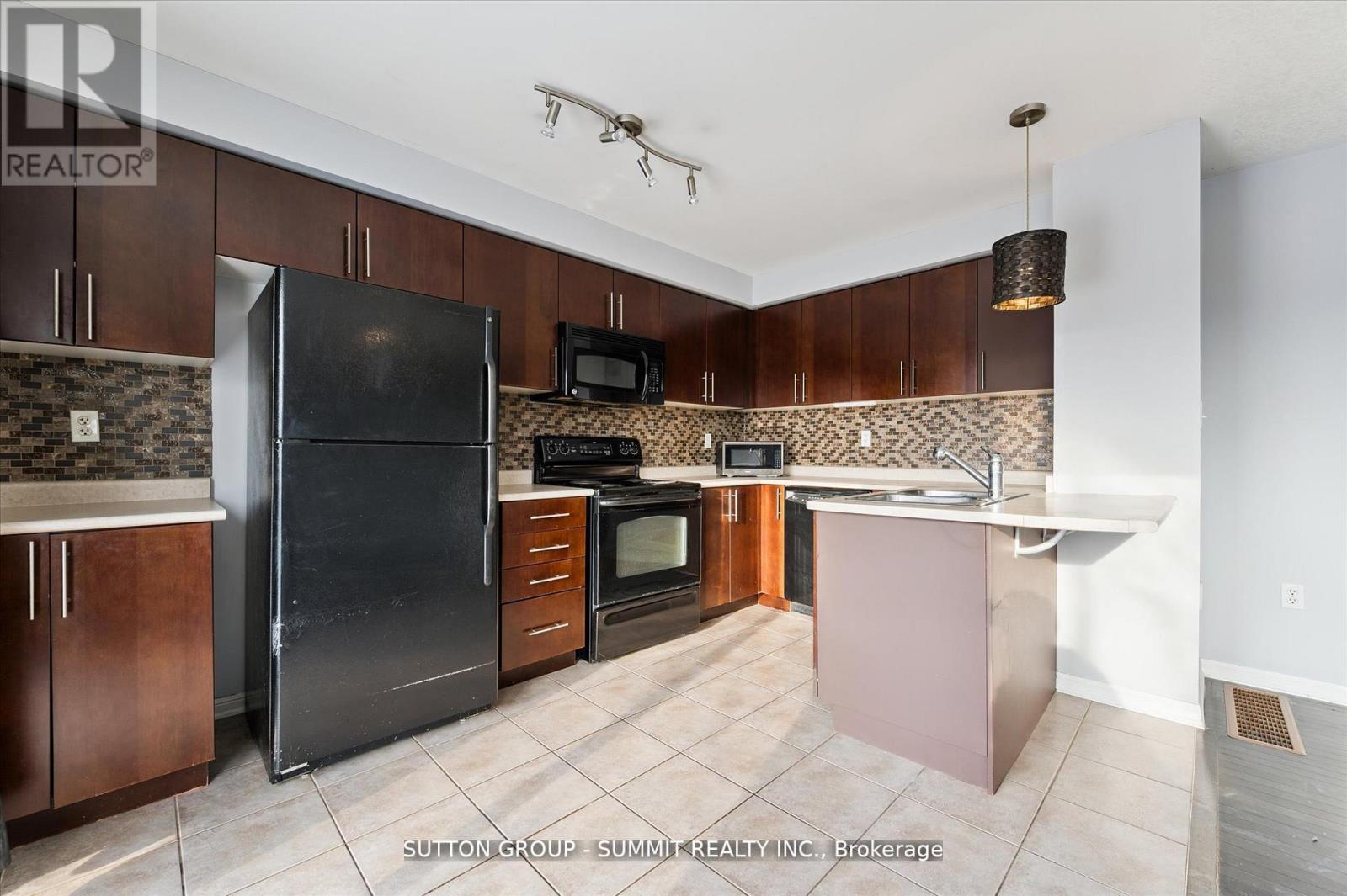 4 - 71 Garth Massey Drive, Cambridge, Ontario  N1T 2G8 - Photo 8 - X13108452