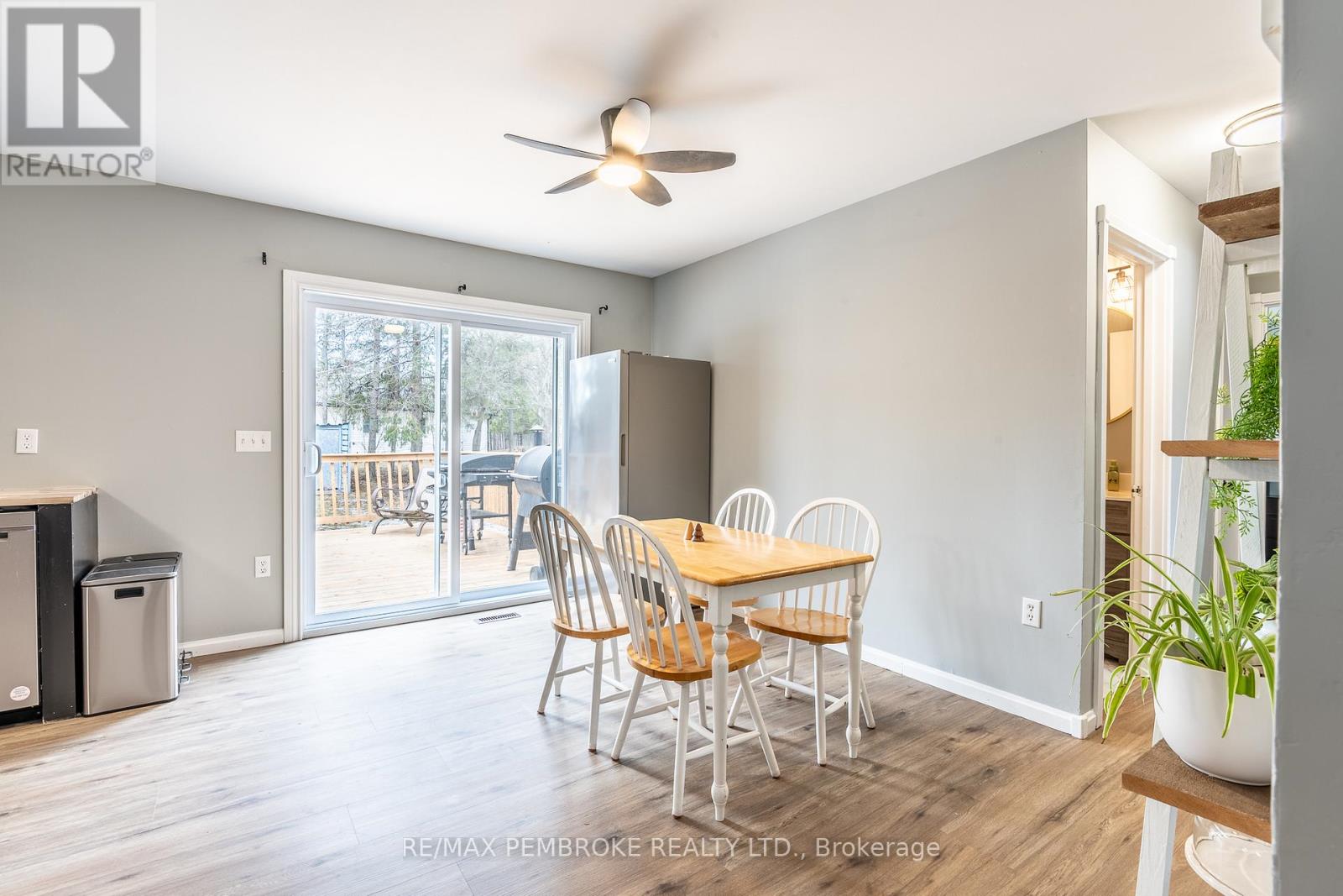 24 Earl Street, Petawawa, Ontario  K8H 3M4 - Photo 14 - X12986482