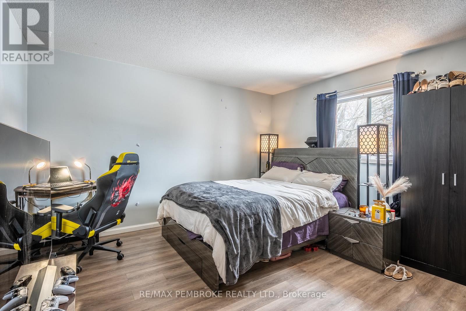24 Earl Street, Petawawa, Ontario  K8H 3M4 - Photo 24 - X12986482