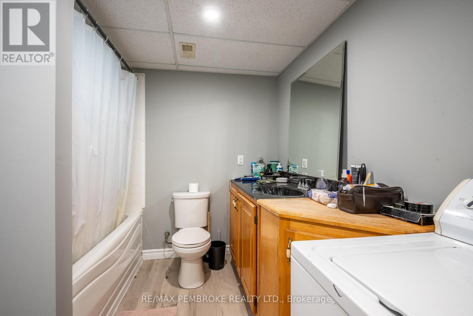 24 Earl Street, Petawawa, Ontario  K8H 3M4 - Photo 34 - X12986482