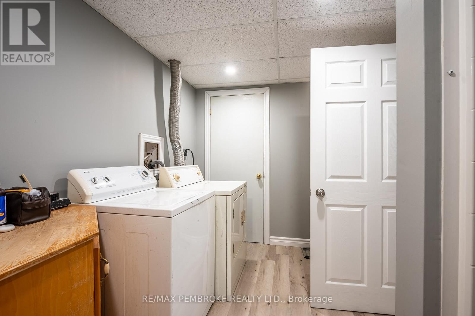 24 Earl Street, Petawawa, Ontario  K8H 3M4 - Photo 35 - X12986482