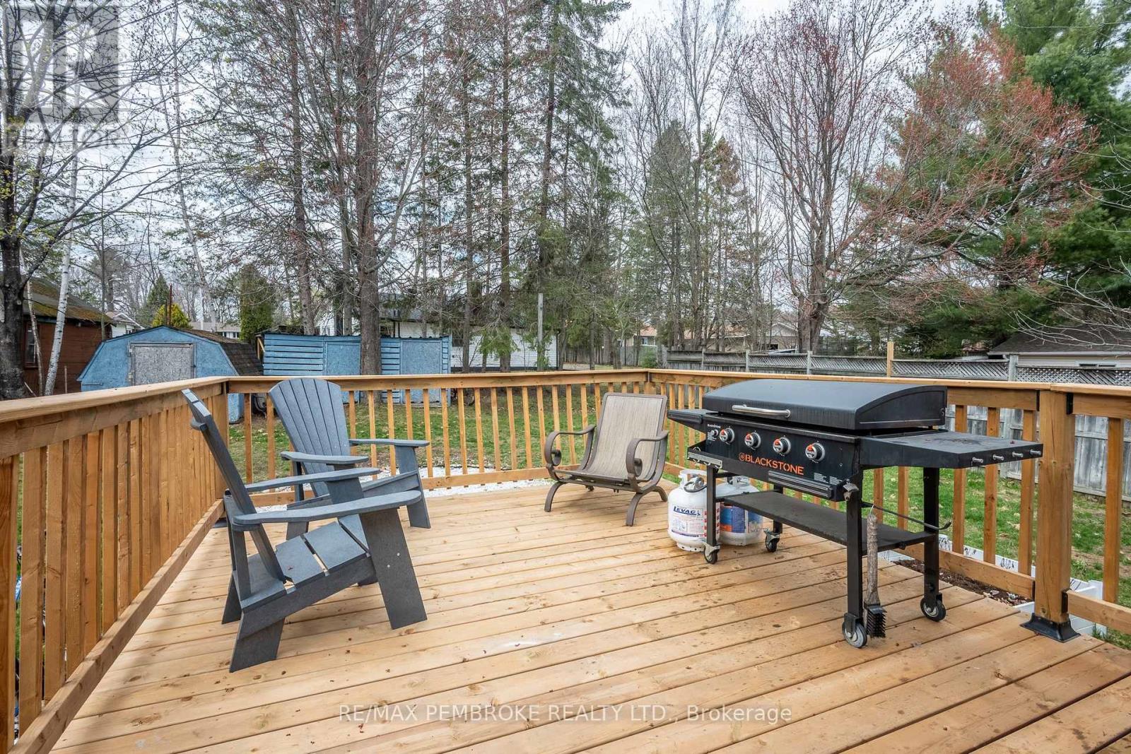 24 Earl Street, Petawawa, Ontario  K8H 3M4 - Photo 7 - X12986482