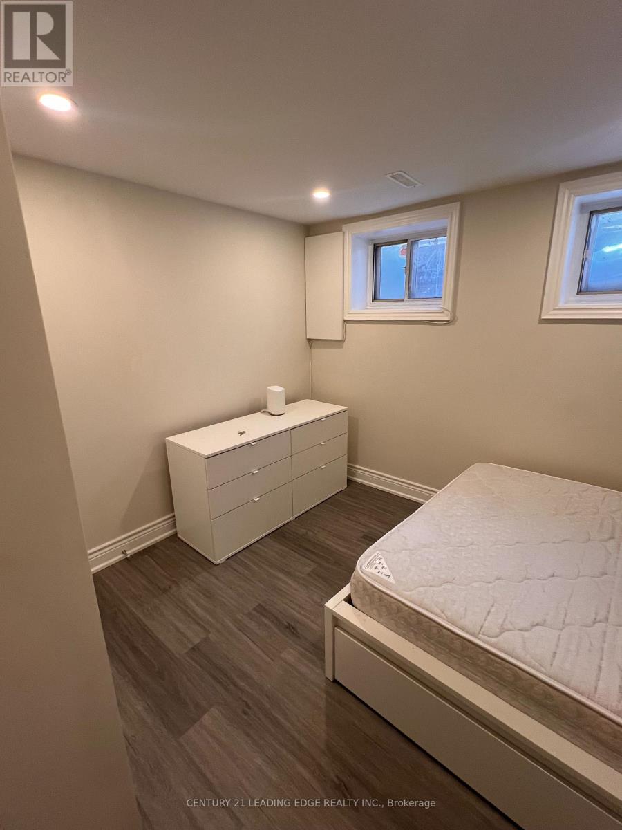 39 Waddington Crescent, Toronto, Ontario  M2J 2Z9 - Photo 13 - C13108474