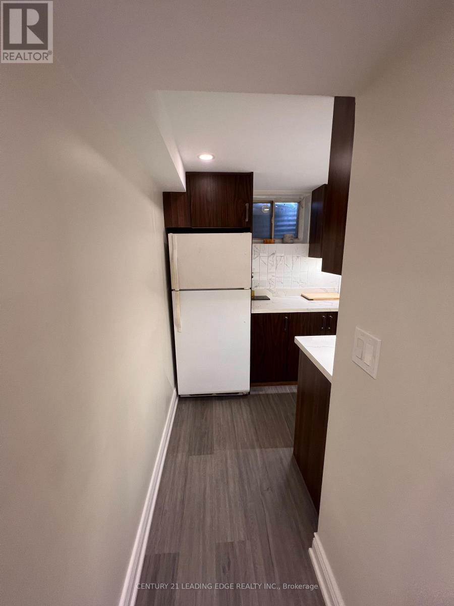 39 Waddington Crescent, Toronto, Ontario  M2J 2Z9 - Photo 6 - C13108474