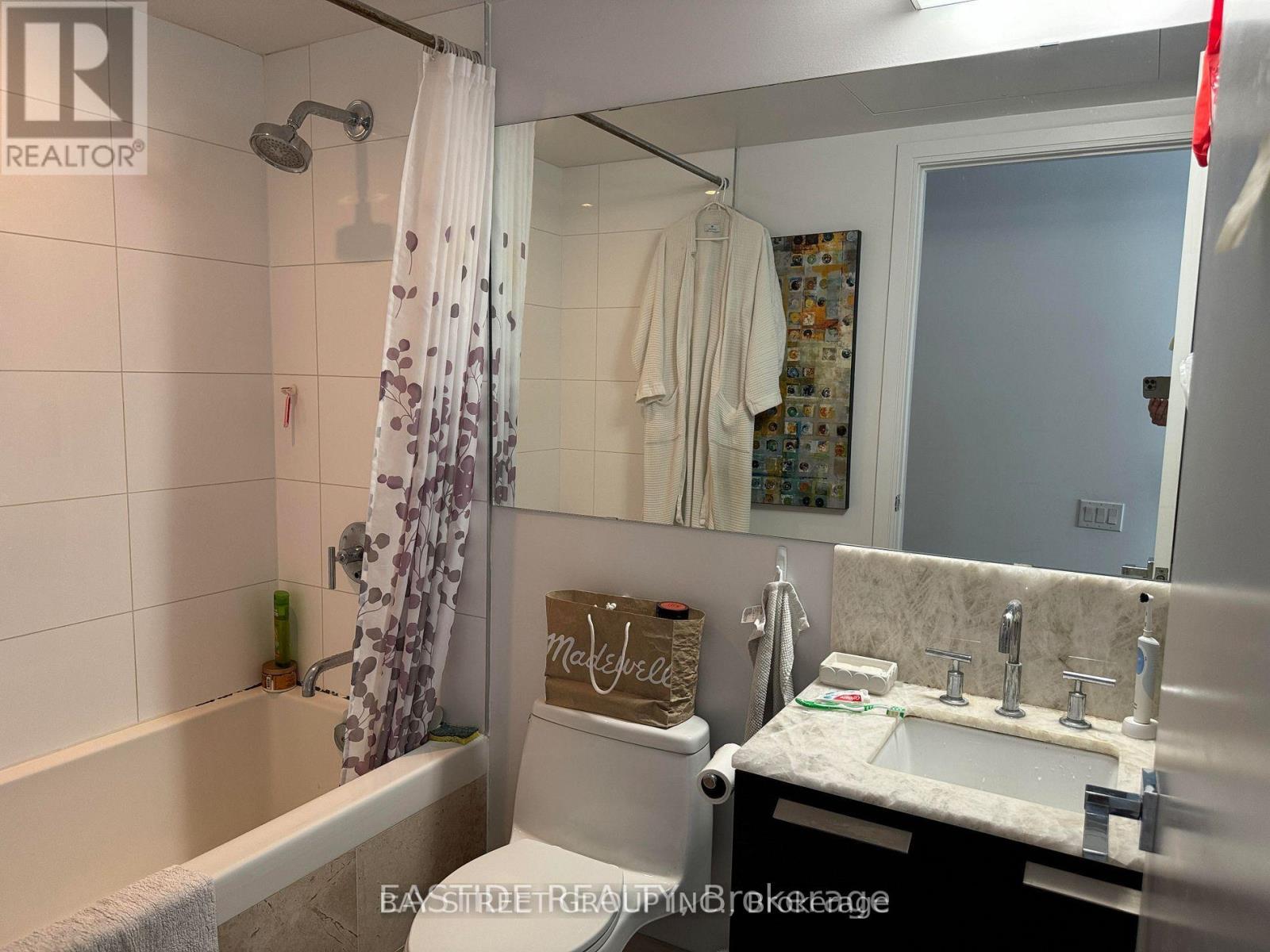 4502 - 42 Charles Street E, Toronto, Ontario  M4Y 1T4 - Photo 2 - C13108508