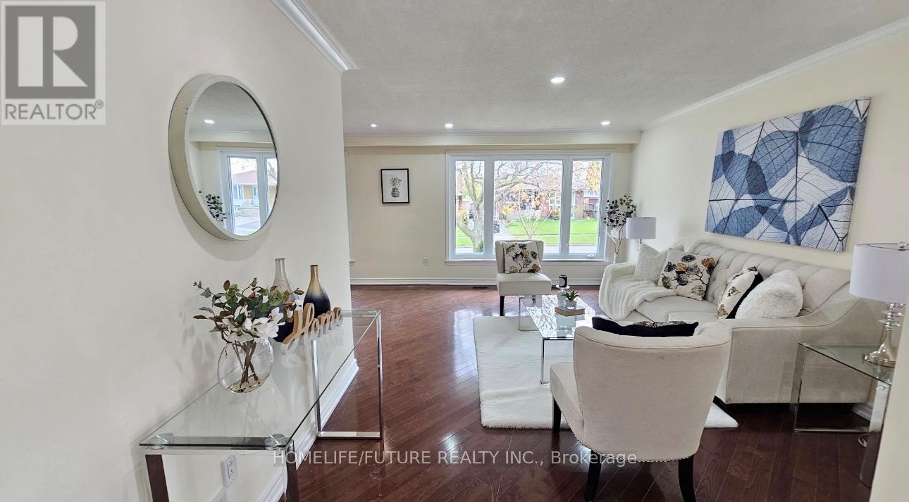 9 Faraday Drive, Toronto, Ontario  M1H 2R9 - Photo 8 - E13108478