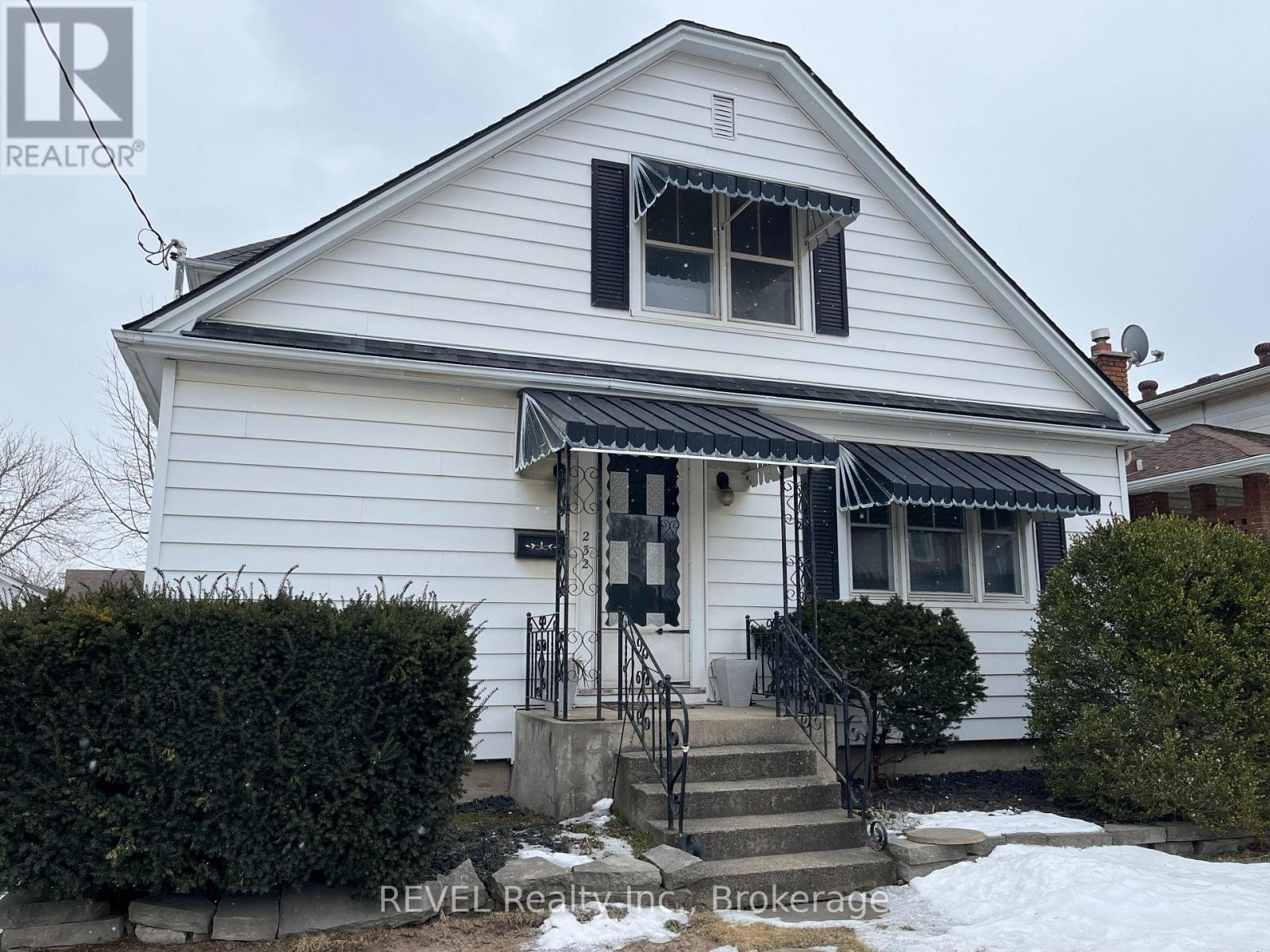 232 Vine Street, St. Catharines, Ontario  L2M 4T1 - Photo 1 - X13108510