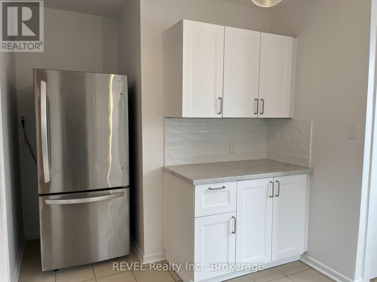 232 Vine Street, St. Catharines, Ontario  L2M 4T1 - Photo 3 - X13108510