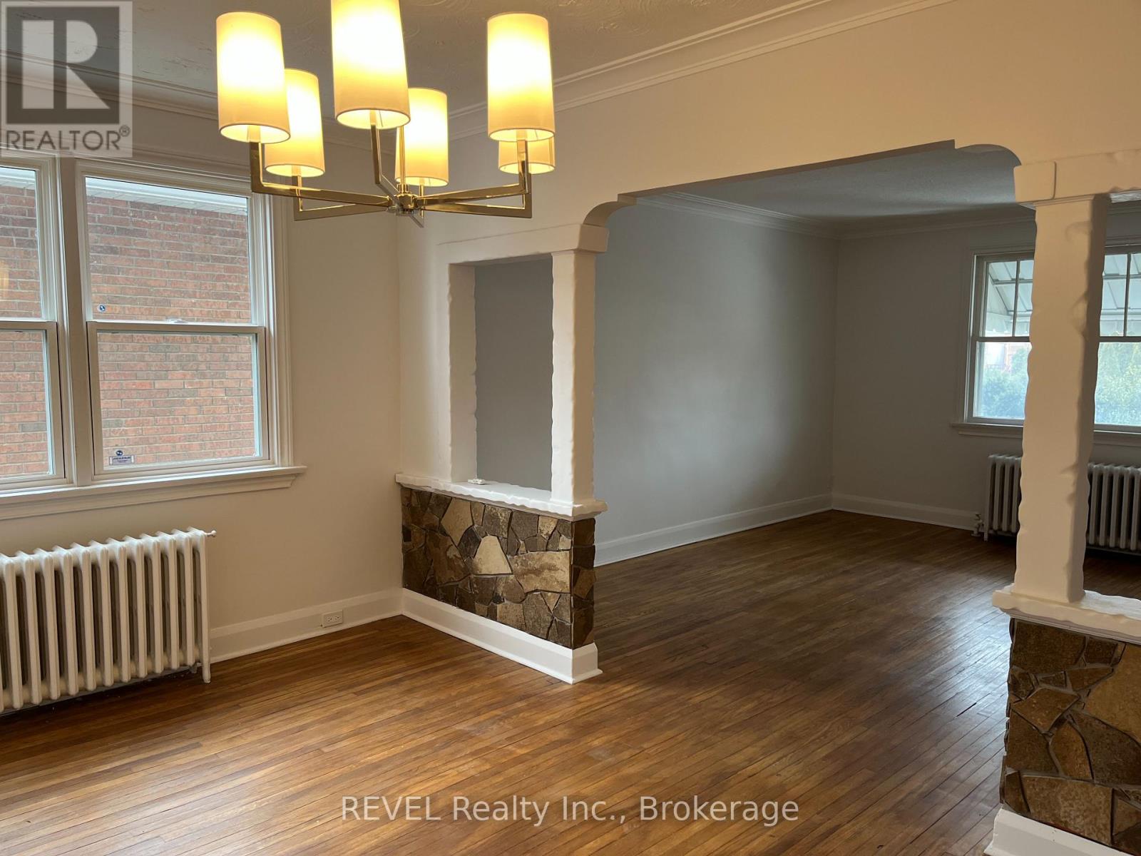 232 Vine Street, St. Catharines, Ontario  L2M 4T1 - Photo 4 - X13108510