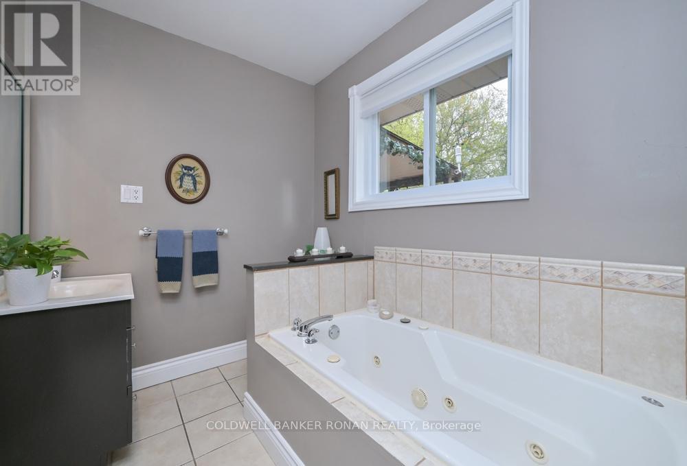 2 Ryans Lane, New Tecumseth, Ontario  L0G 1W0 - Photo 13 - N13108492