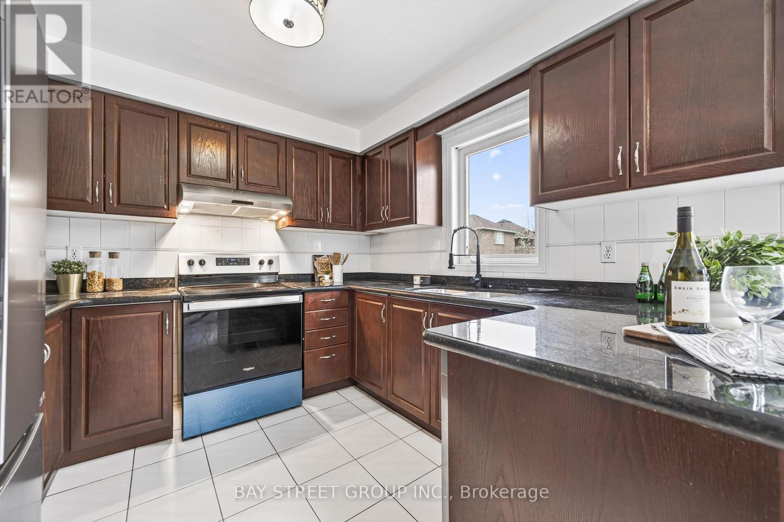 2370 Eden Valley Drive, Oakville, Ontario  L6H 6K9 - Photo 17 - W13108468