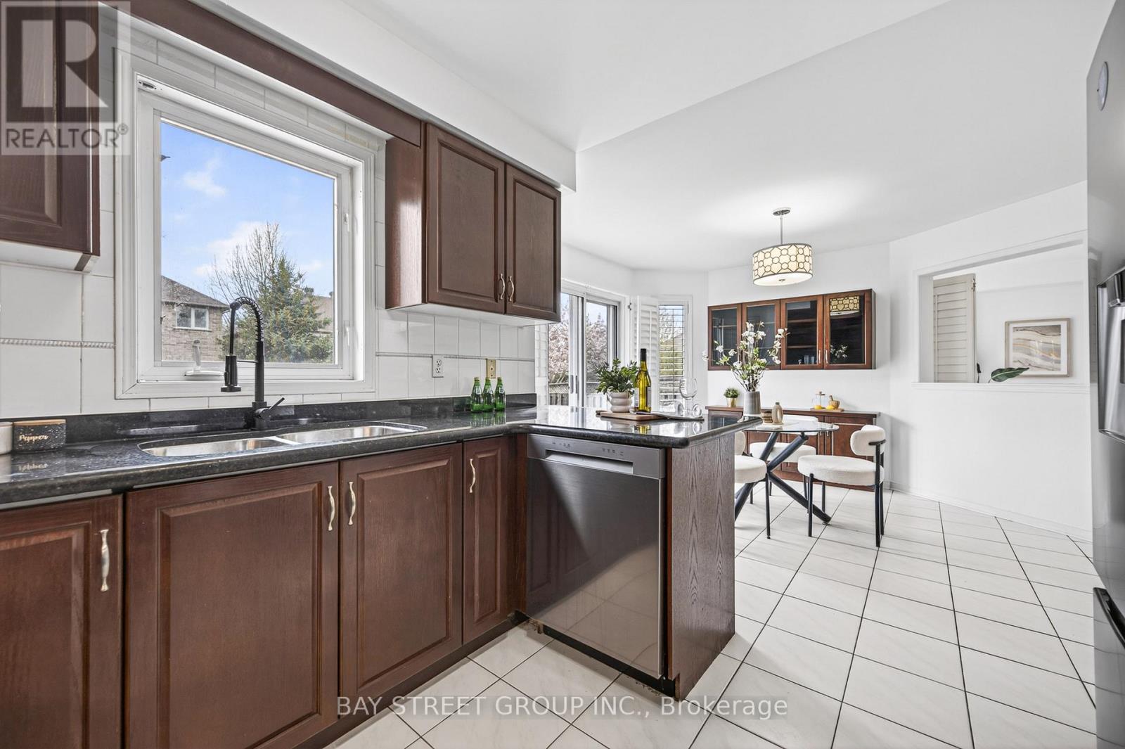 2370 Eden Valley Drive, Oakville, Ontario  L6H 6K9 - Photo 18 - W13108468