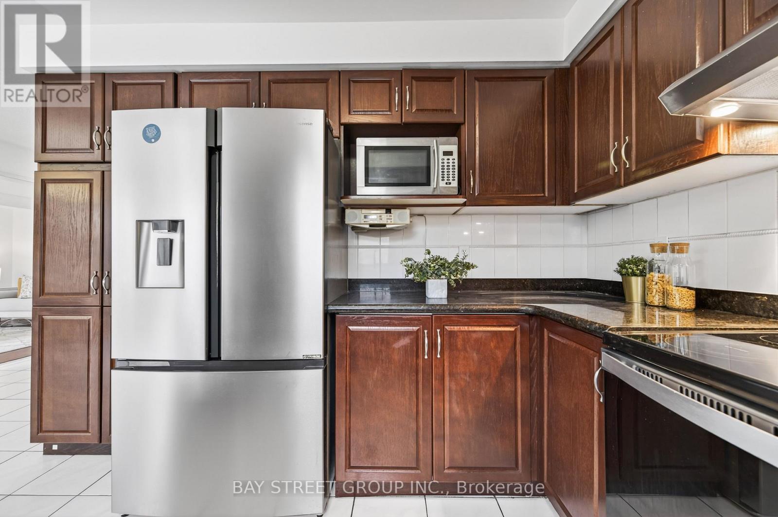 2370 Eden Valley Drive, Oakville, Ontario  L6H 6K9 - Photo 19 - W13108468