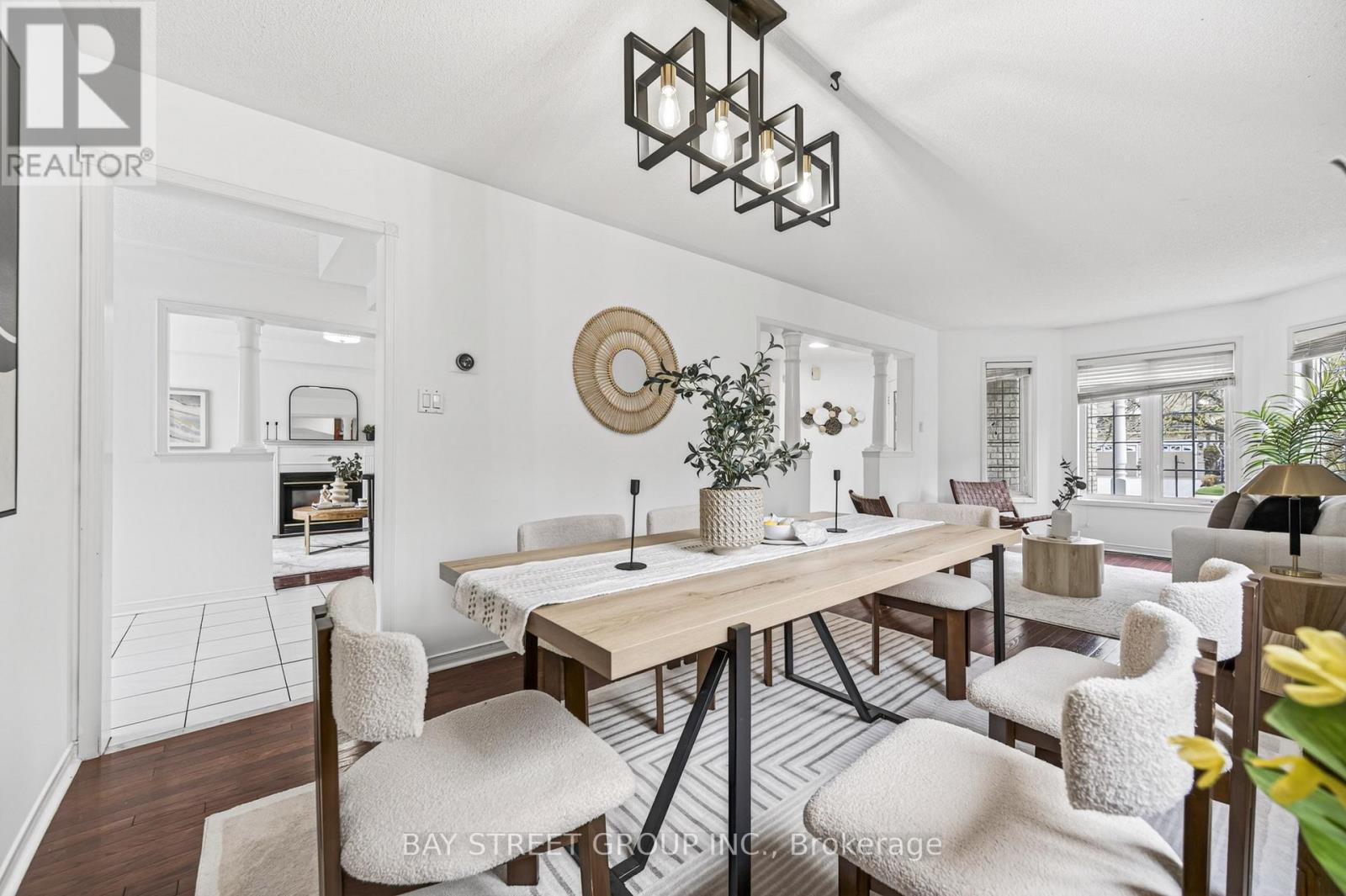 2370 Eden Valley Drive, Oakville, Ontario  L6H 6K9 - Photo 8 - W13108468