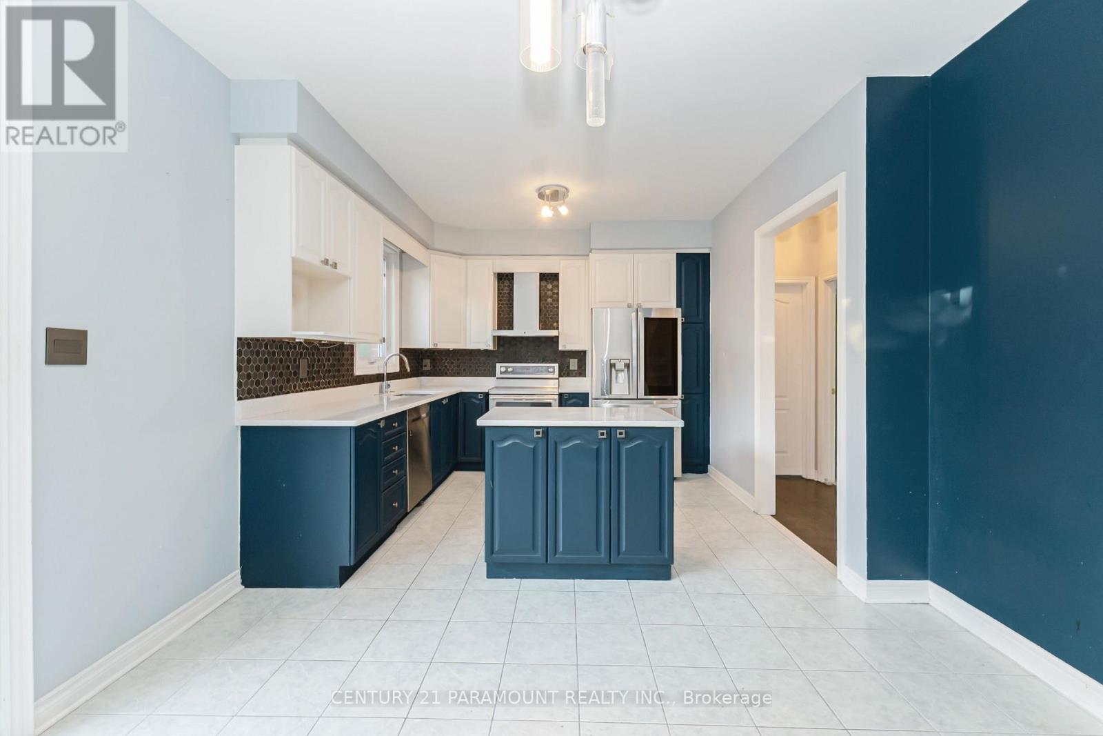 2897 Westoak Trails Boulevard, Oakville, Ontario  L6M 4V2 - Photo 11 - W13108488