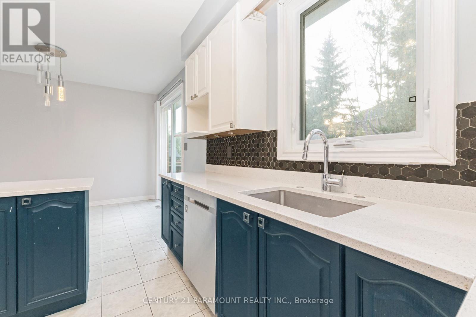 2897 Westoak Trails Boulevard, Oakville, Ontario  L6M 4V2 - Photo 15 - W13108488